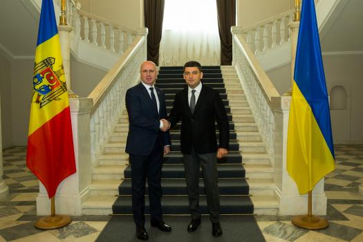 Mai multe înțelegeri bilaterale la întrevederea dintre premierii Pavel Filip și Volodymyr Groysman