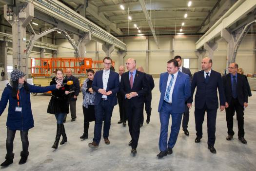 VESTE BUNĂ: 1500 locuri de muncă vor fi create la Cahul. Premierul Pavel Filip a vizitat noua fabrică a companiei Dräxlmaier