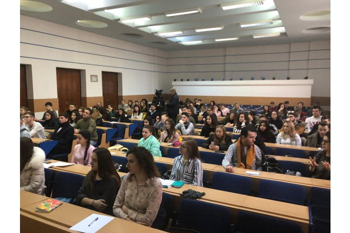 FLASH! Vicepremierul Iurie Leancă a ținut o prelegere studenților de la Universitatea Babeș-Bolyai din Cluj-Napoca