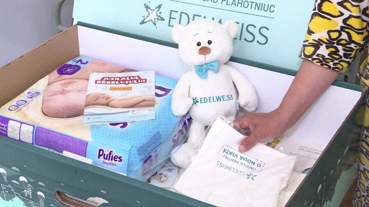 "O nouă viaţă": De astăzi, mămicile vor primi cutia pentru nou-născuți, din partea Guvernului
