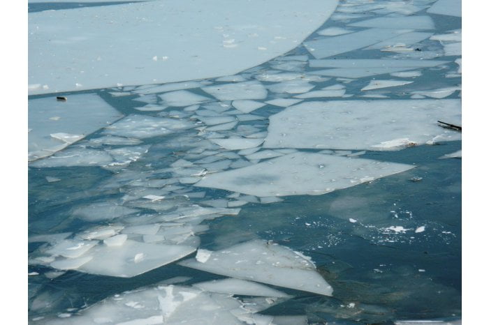 ATENŢIE! Hidrologii au prelungit Codul Galben de gheaţă instabilă