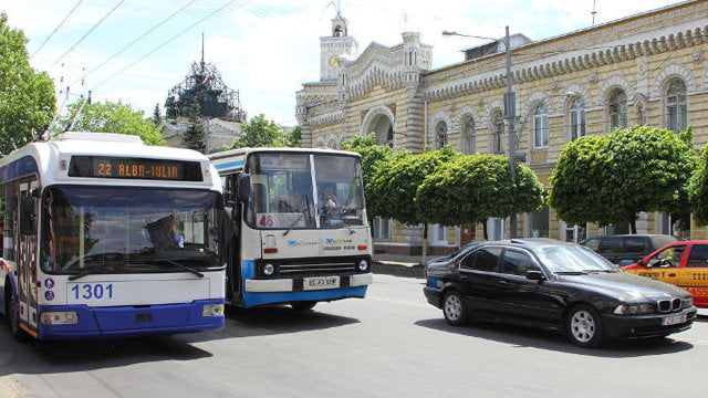 Primarul interimar al Chișinăului sugerează comasarea parcului municipal de troleibuze cu cel de autobuze