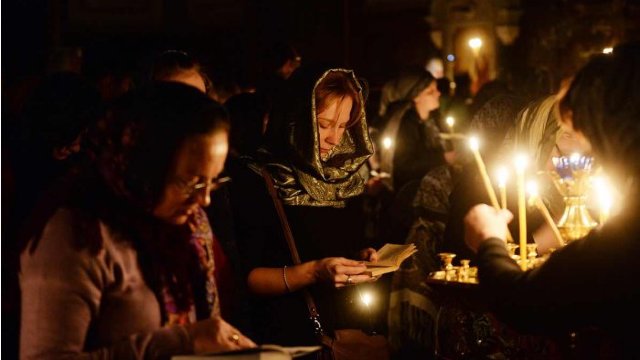 O biserică din Moldova a anulat toate taxele pentru servicii religioase