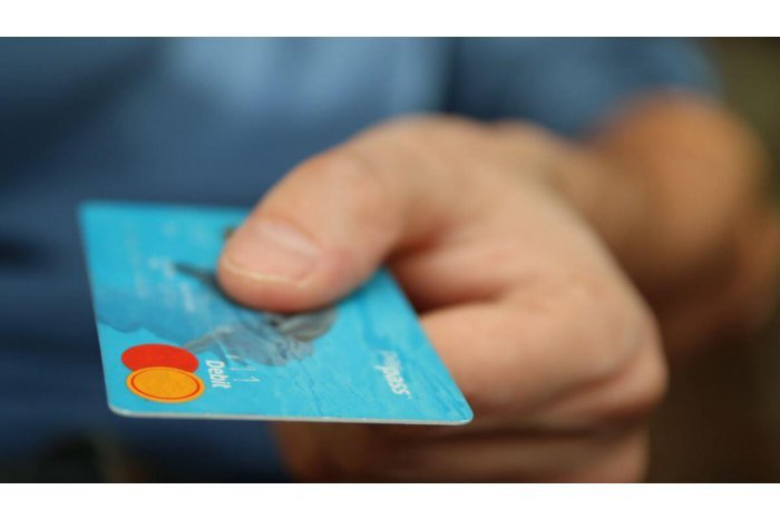 TREND POZITIV: Plățile cu carduri emise în Republica Moldova se mențin pe o creștere puternică