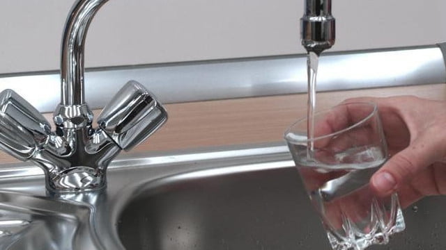 ATENŢIE! Consumatorii din strada Miorița din Chișinău vor rămâne miercuri fără apă la robinet