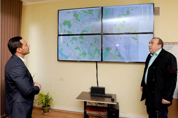 VESTE BUNĂ: În 21 de intersecții din capitală au fost instalate semafoare inteligente