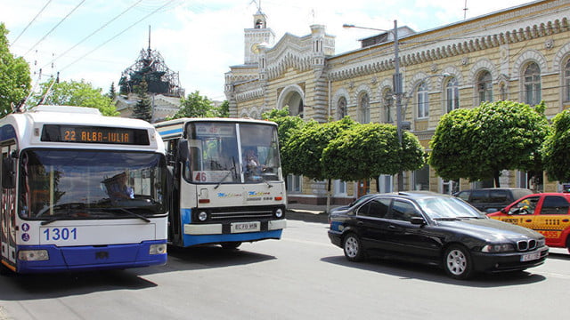 ATENŢIE! Program prelungit de sărbătorile pascale pentru transportul public din Chișinău