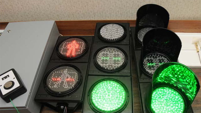 VESTE BUNĂ: În 21 de intersecții din capitală au fost instalate semafoare inteligente, dotate cu dispozitive de colectare a datelor