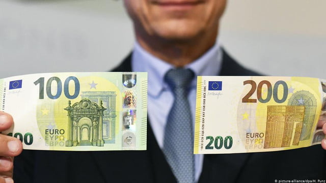 ATENŢIE! Banca Centrală Europeană pune în circulaţie noile bancnote de 100 şi 200 de euro. Cum arată acestea