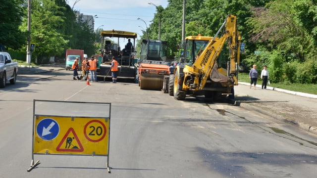 11 străzi din Chișinău intră în reparații. Conform calendarului de execuție a lucrărilor, reparațiile vor dura timp de 3 luni