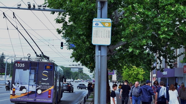 ATENŢIE! Micșorarea numărului de troleibuze și autobuze în Chișinău se va desfășura în două etape