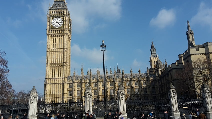 Parlamentul de la Londra şi-a reluat activitatea, după ce Curtea Supremă a invalidat suspendarea