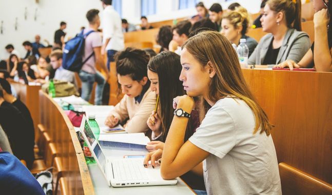 Președintele țării i-a solicitat lui Vladimir Putin să le permită studenților din Moldova, care învață în Rusia, să se prezinte la locul de studii