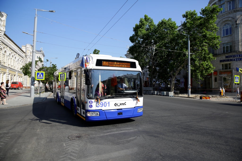 Dodon: Tariful la călătoria în transportul public din Chișinău va rămâne neschimbat