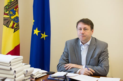 Igor Munteanu încearcă să justifice traseismul politic, de care este acuzat grupul PRO Moldova și PP ȘOR