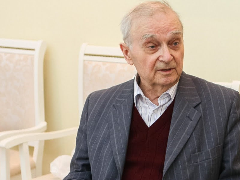 Scriitorul Ion Druță își sărbătorește astăzi ziua de naștere. Președintele i-a adresat un mesaj de felicitare