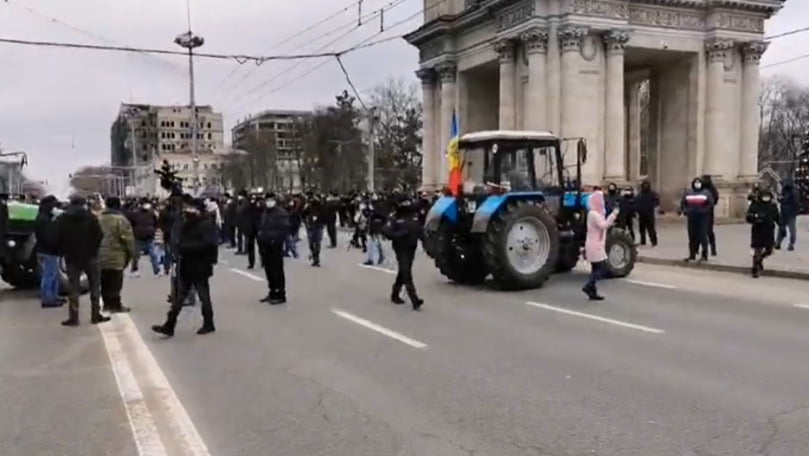 Protestul agricultorilor: Au insultat polițiștii și au încercat să intre forțat în Guvern