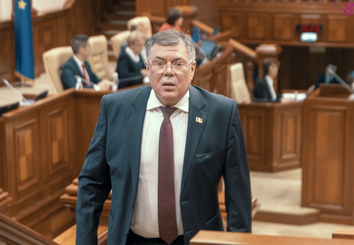 Nu există motiv ca într-un stat parlamentar SIS să se subordoneze Președintelui, spune deputatul unionist Iurie Reniță